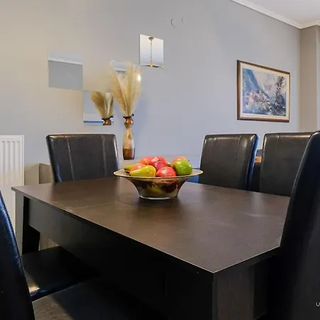 Early Bird 2-bdrm Apartment, Vesta Philoxenia Apartment