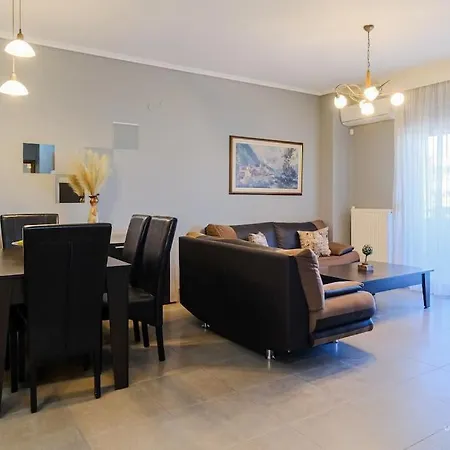 Early Bird 2-bdrm Apartment, Vesta Philoxenia Apartment