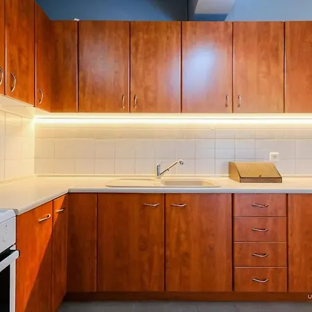 Early Bird 2-bdrm Apartment, Vesta Philoxenia