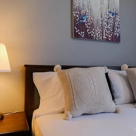 Early Bird 2-bdrm Apartment, Vesta Philoxenia