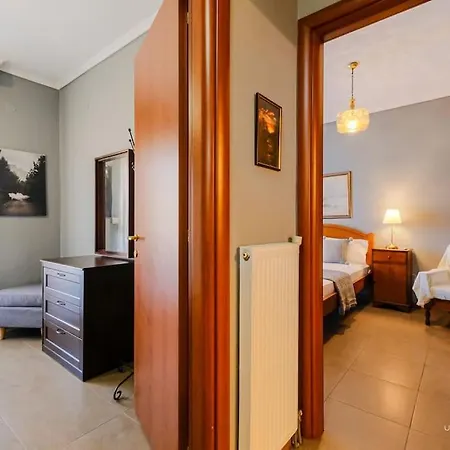 Apartment Early Bird 2-bdrm Apartment, Vesta Philoxenia